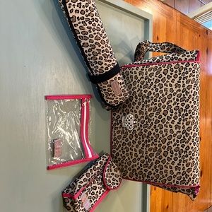 My Vintage Baby Leopard Diaper Bag. Mint condition.Never used. Has all accessory